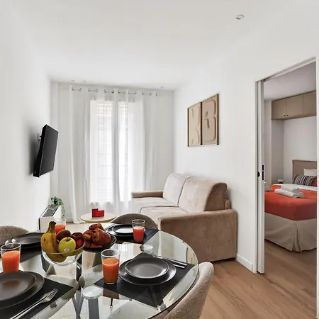 Branded New - Well Designed - 1br In 20 Apartment